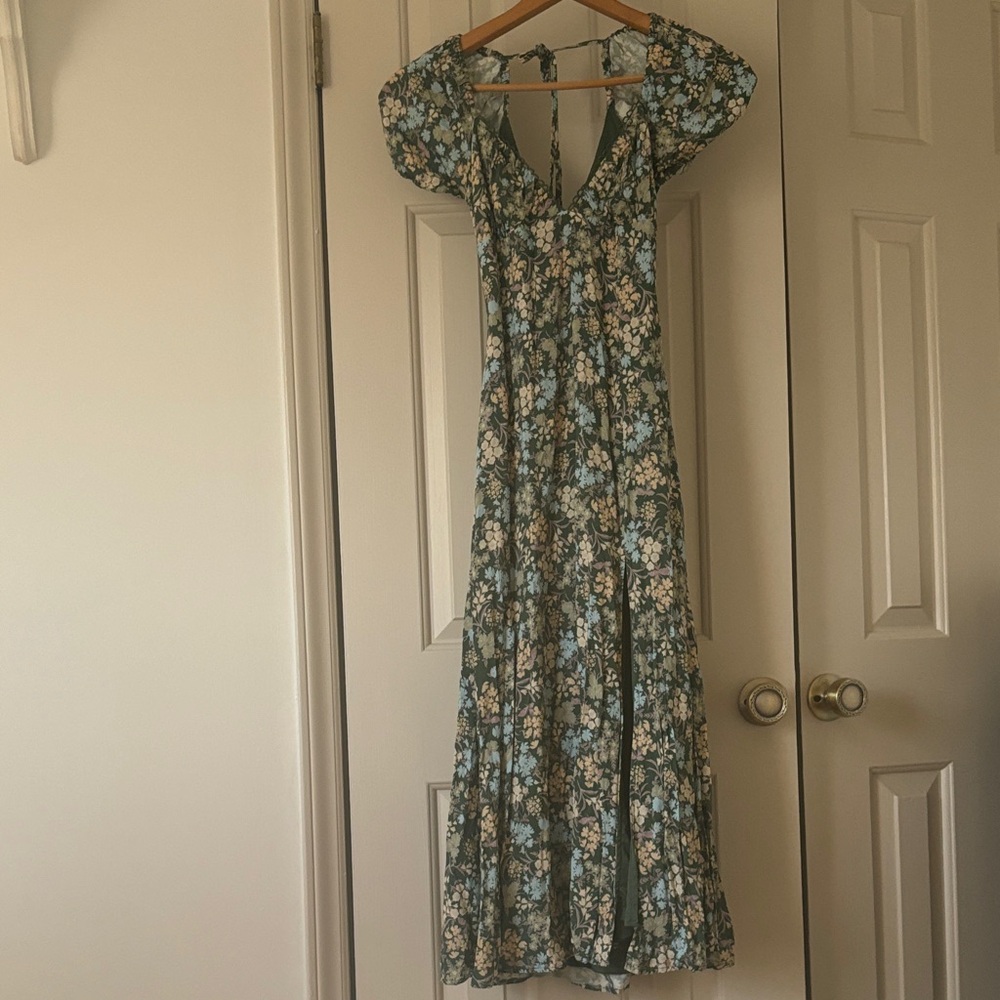 Lulu's Green Floral Puff-Sleeve Open Back Maxi Dress